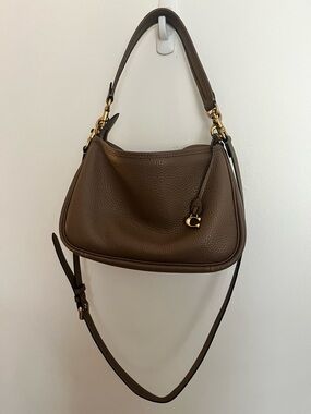 Coach Cary small soft pebbled leather bag like new